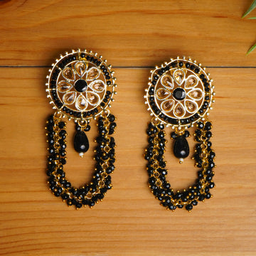 Pearls and Stones Black Earrings