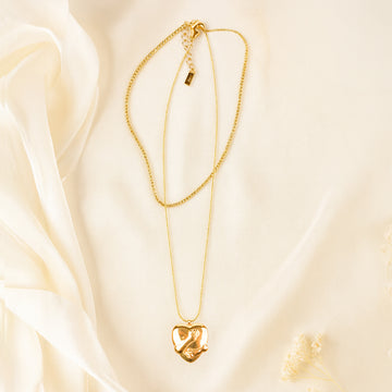 Hearty Embrace - Layered Pendant Necklace