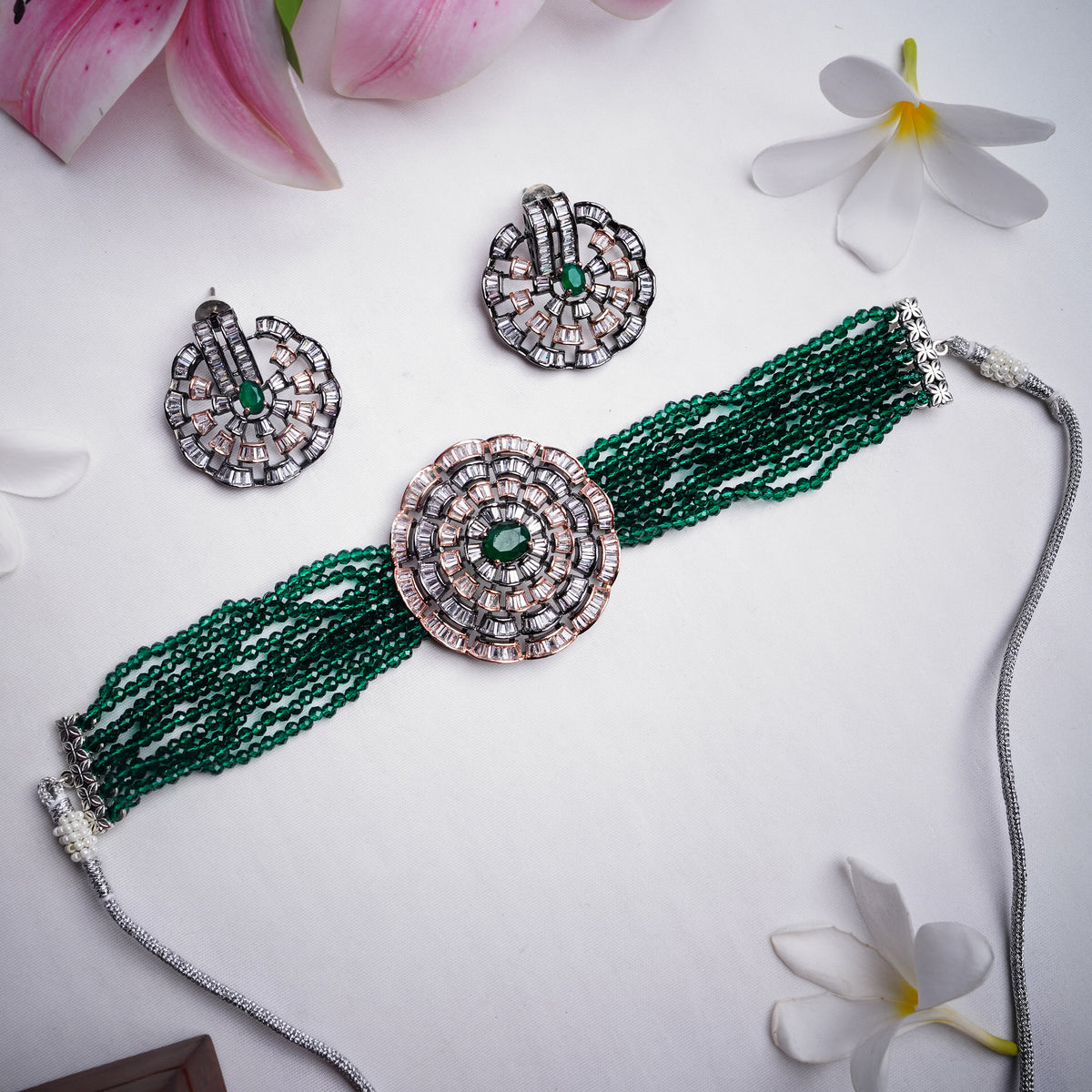 Handmade Green Choker Set Theglamsutra