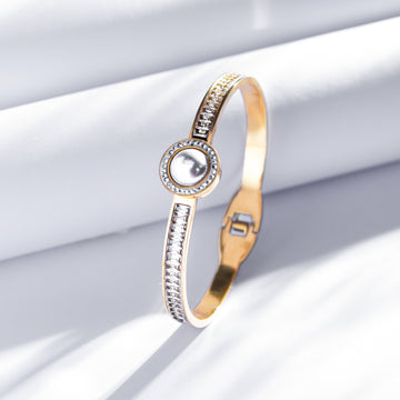 Bracelets With Pearl Studs