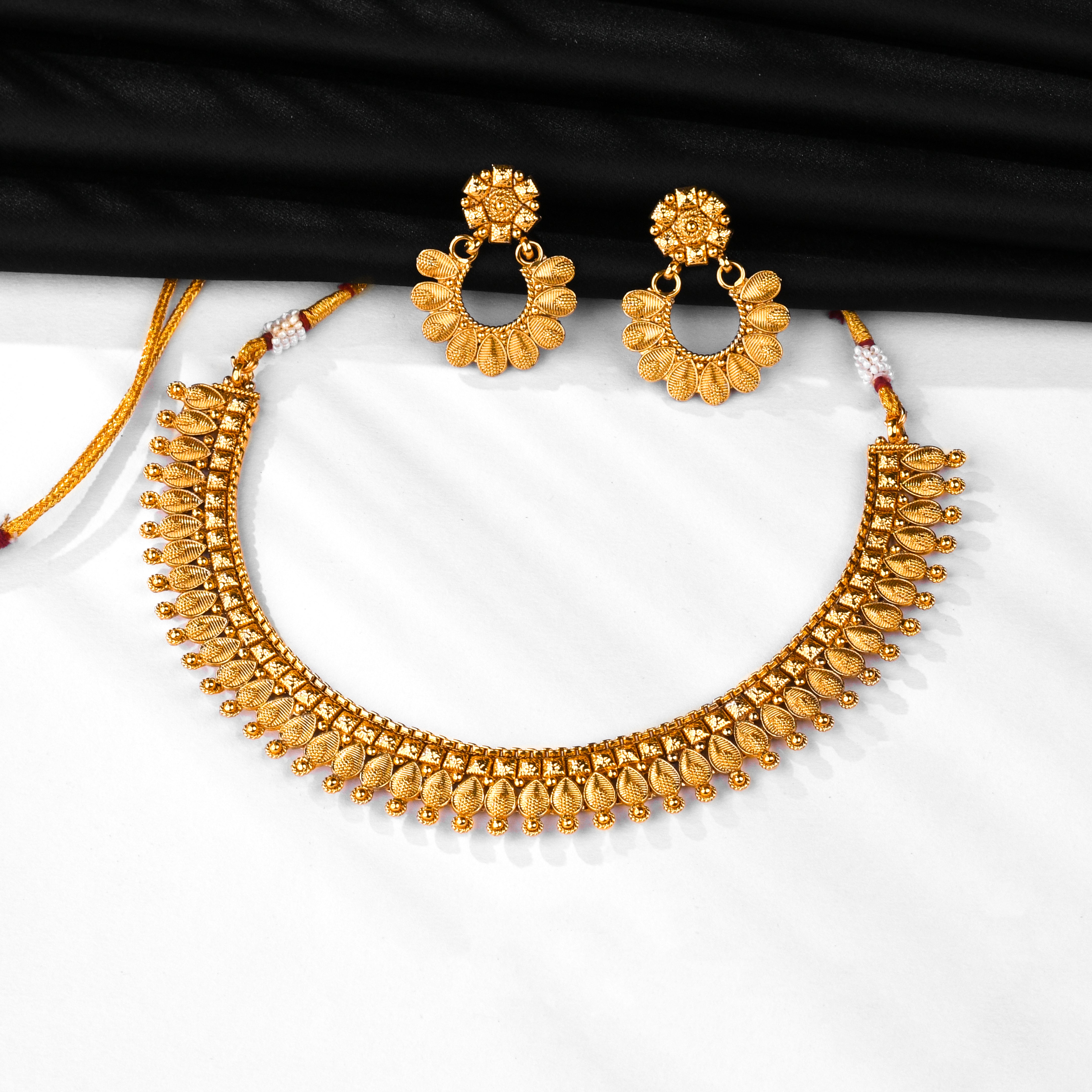 Beautiful Gold Plated Kundan Necklace Set