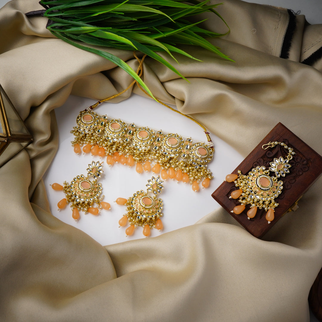 Kundan Mint Gold Plated Necklace Set With Maangtikka