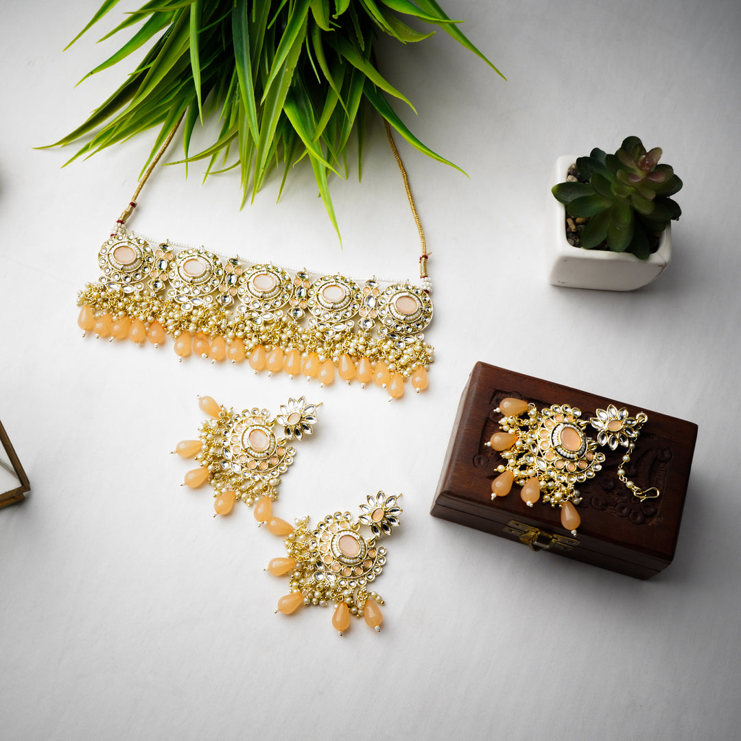 Kundan Mint Gold Plated Necklace Set With Maangtikka