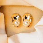 Load image into Gallery viewer, Top of The Pearl Earrings