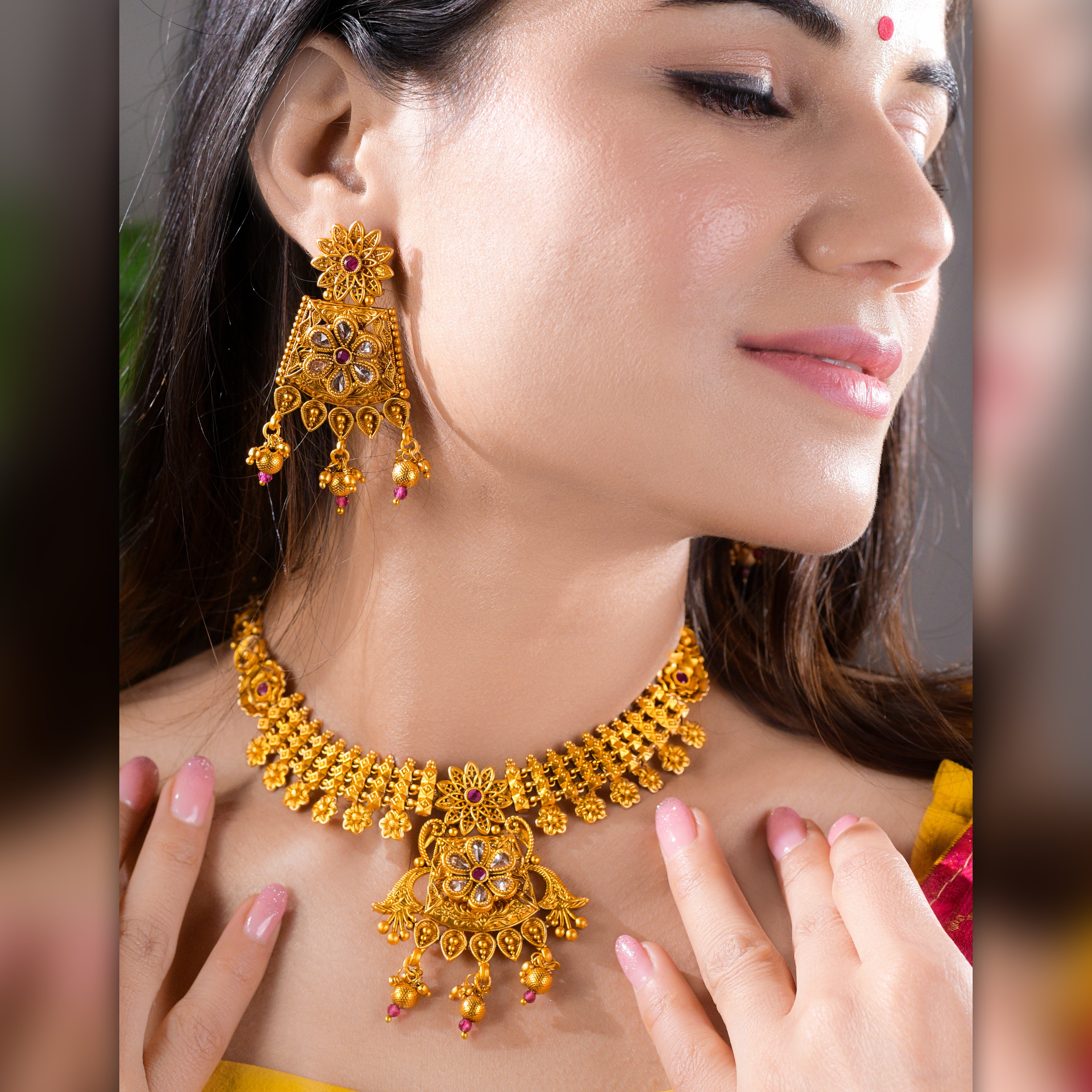 Gold-Plated Stone-Studded Necklace Set