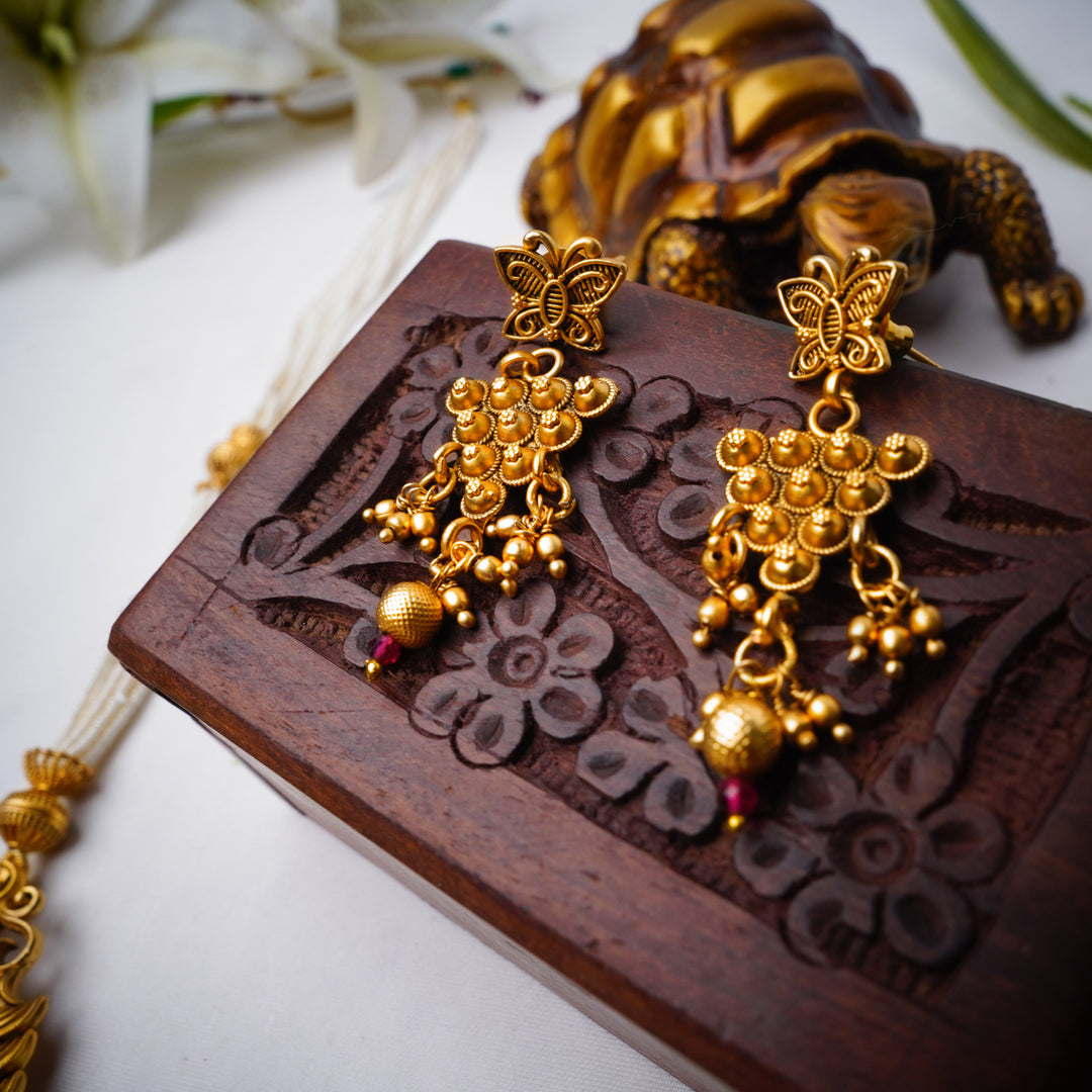 Tribal Moti Pearl Studs Rajwadi Necklace Set