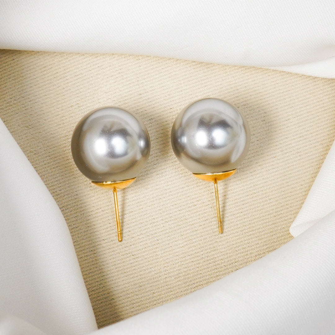 Grayish Pearl Studs Earrings