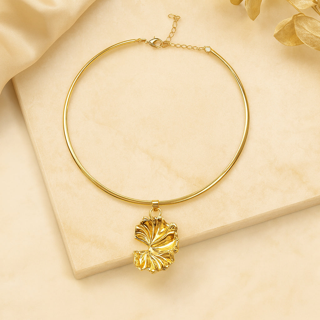 Petal Glow - Gold Choker & Earrings Set