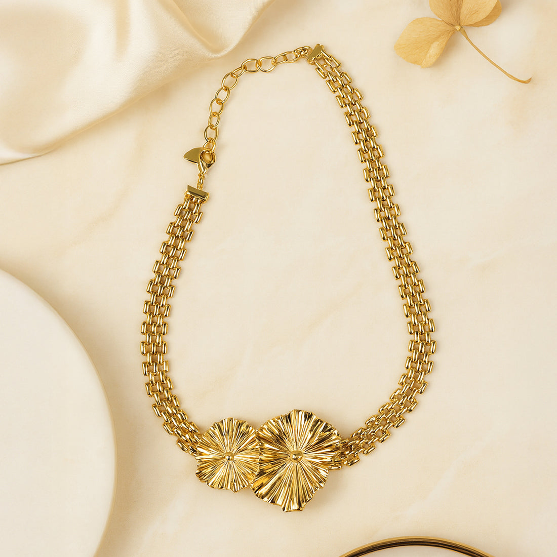 Flower Shower - Wide Gold Chain Necklace