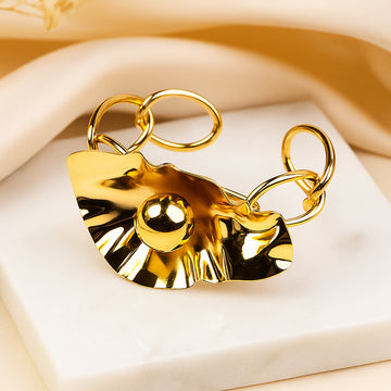 Golden Oyster Cuff Bracelet