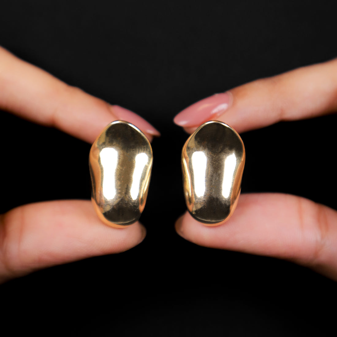 Top of The Pearl Earrings