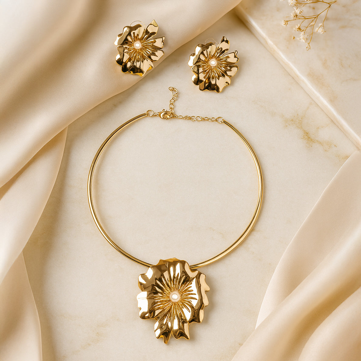 Golden Hibiscus - Choker & Earrings Set