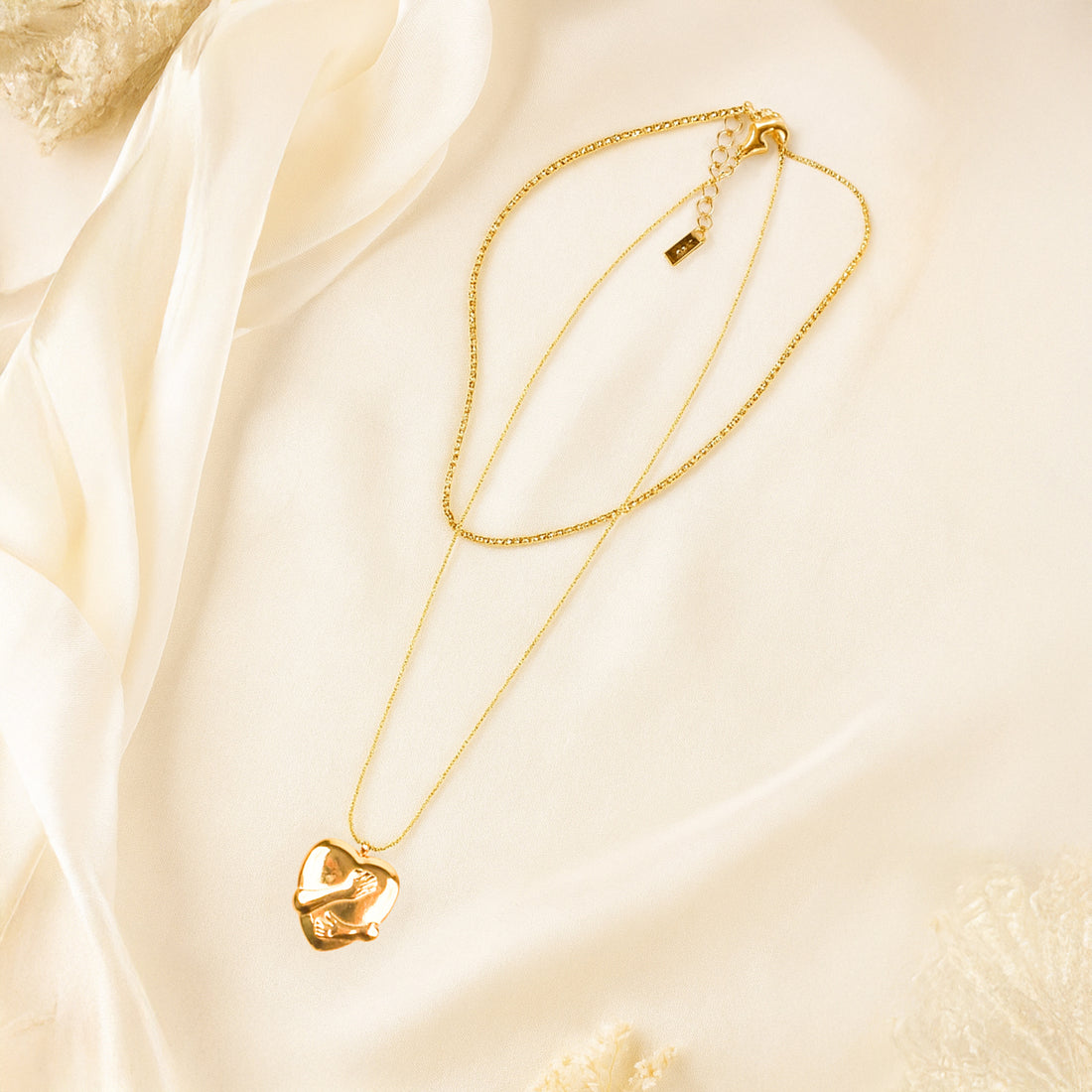 Hearty Embrace - Layered Pendant Necklace