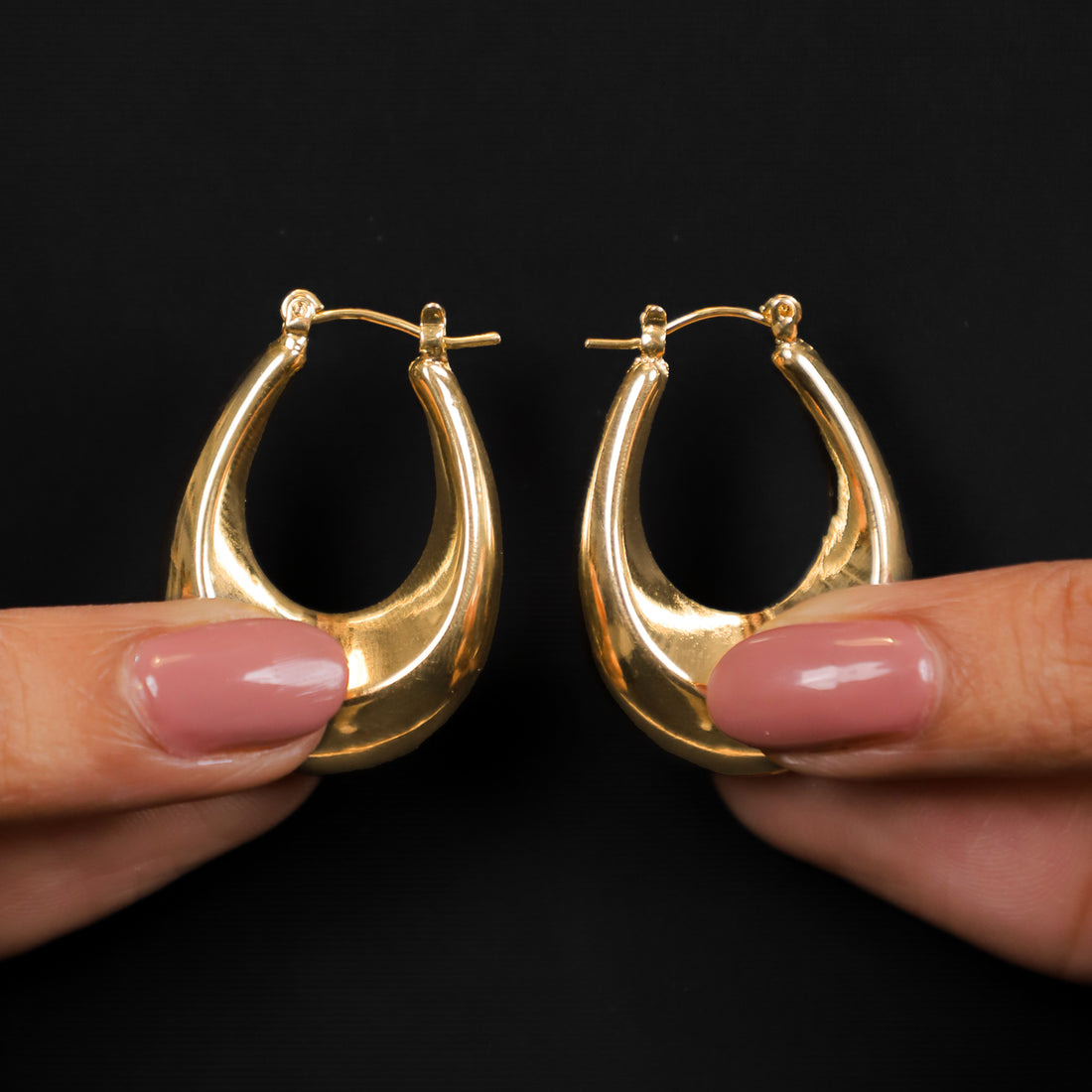Gold Oval Cool Earrings