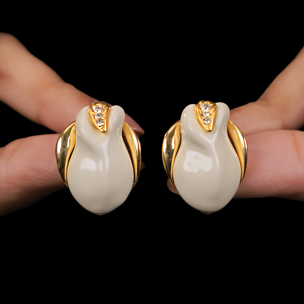 Ivory Bloom stud earrings