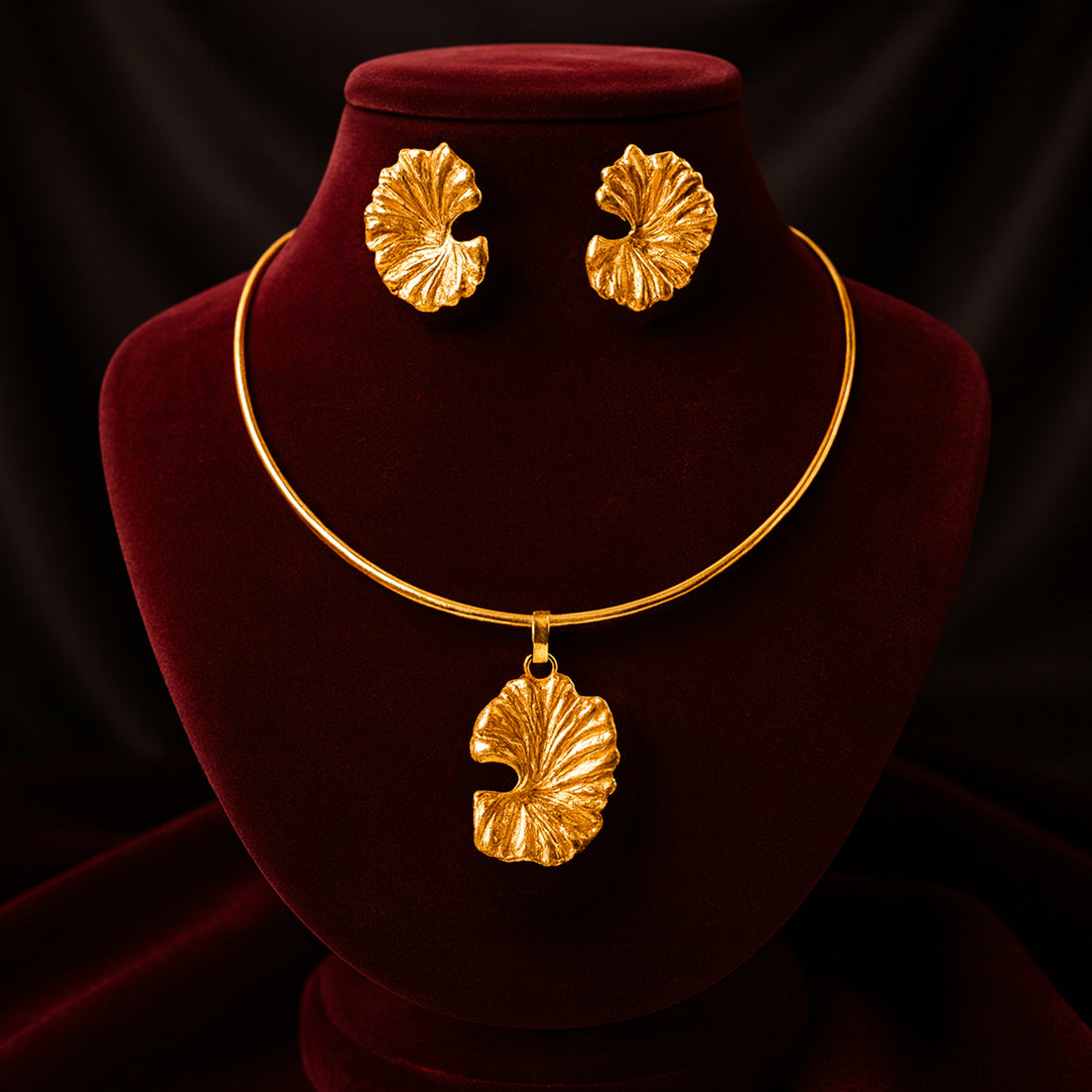 Petal Glow - Gold Choker & Earrings Set