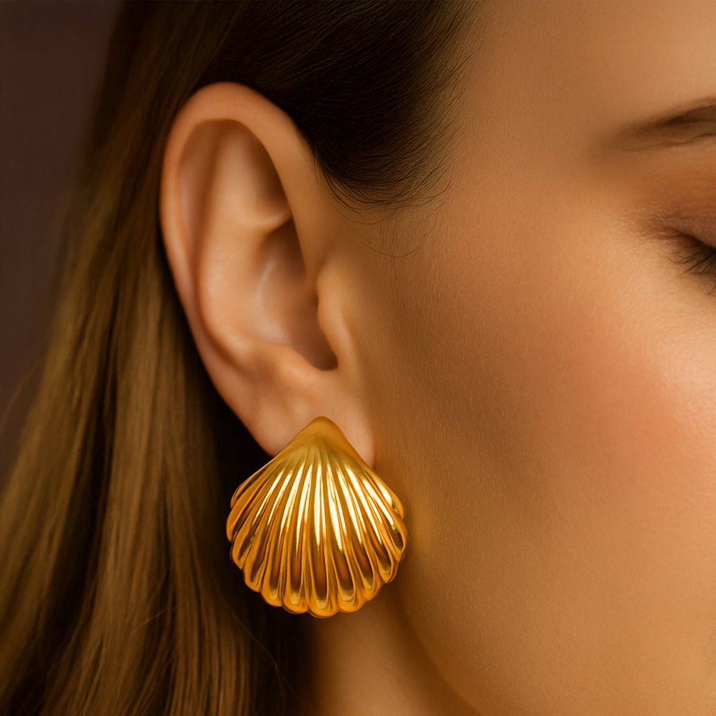 Golden Shells - Stud Earrings
