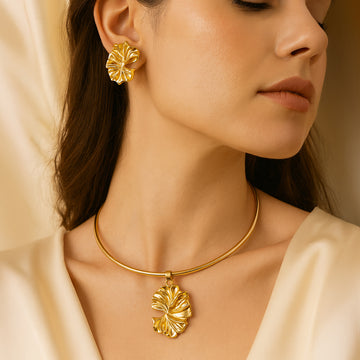 Petal Glow - Gold Choker & Earrings Set