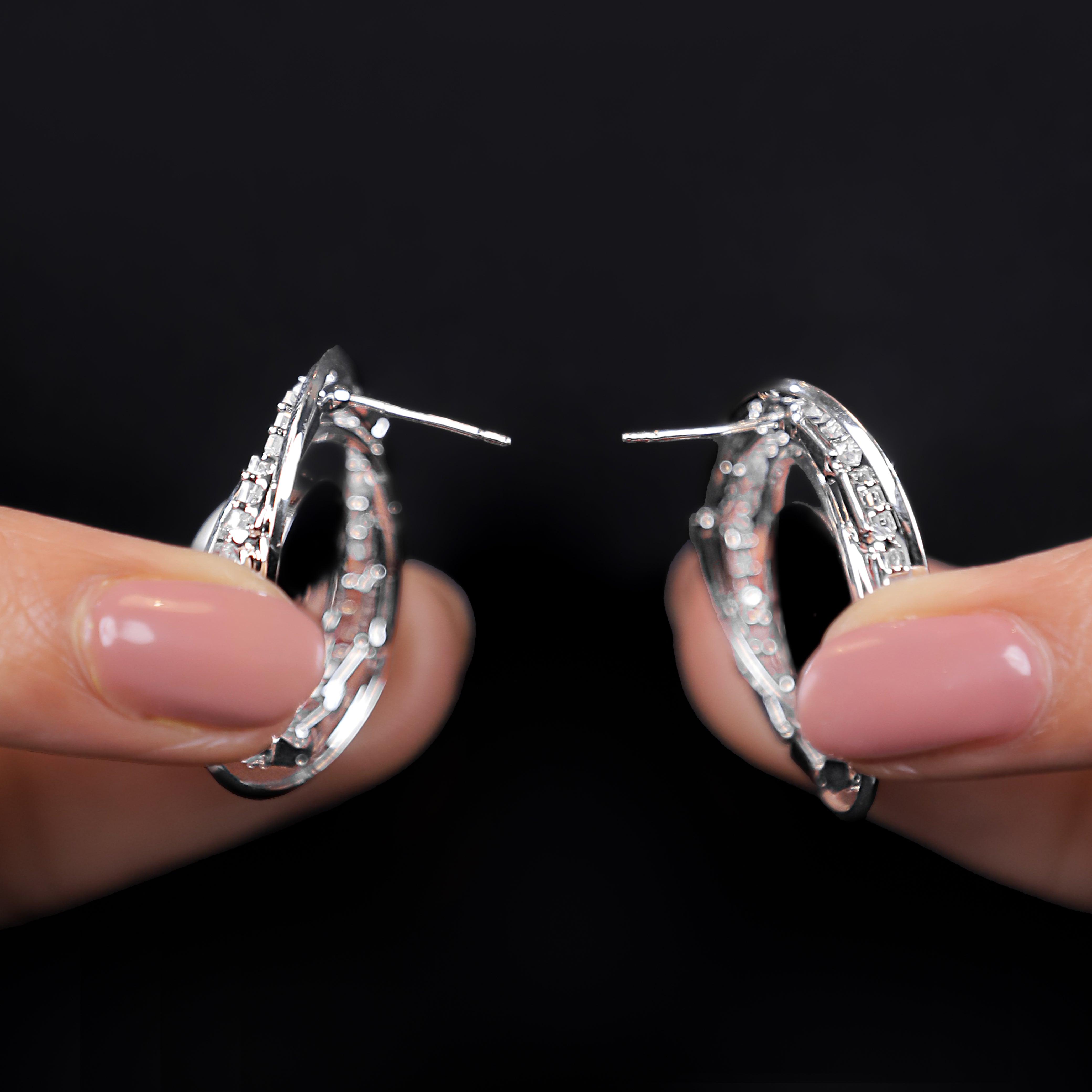 Halo Studded Pearl Earrings