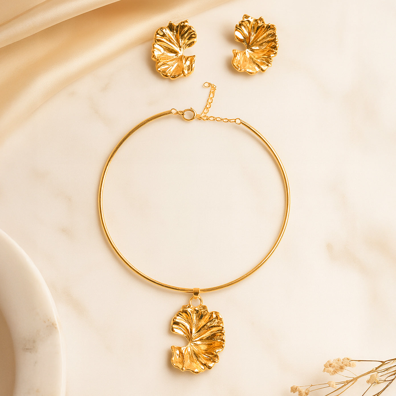 Petal Glow - Gold Choker & Earrings Set