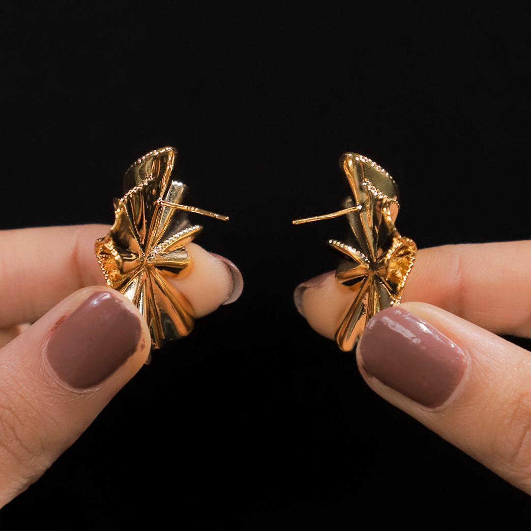 Edgy Flowers Gold Stud Earrings