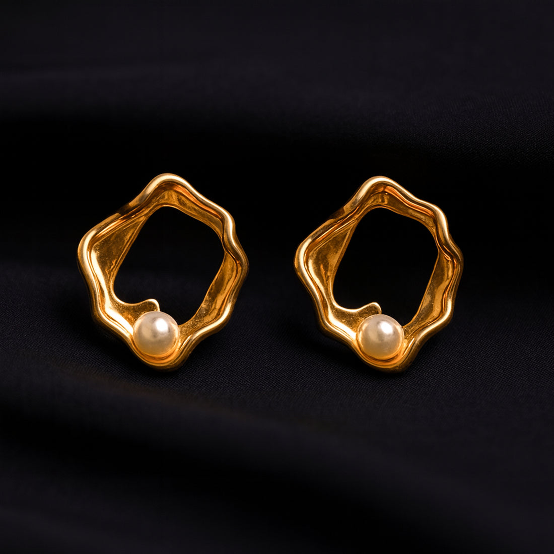 Golden Shell with Pearl Drop Earrings