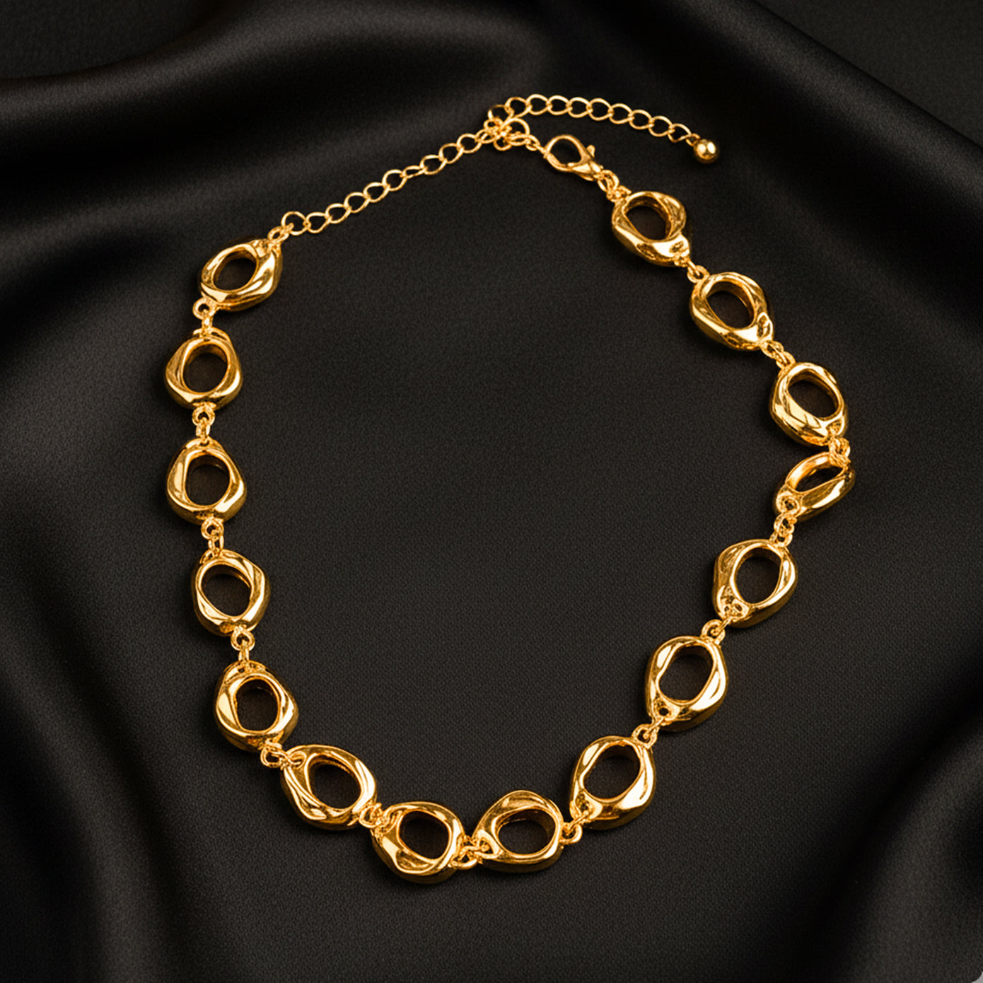 Golden Link - Chunky Necklace