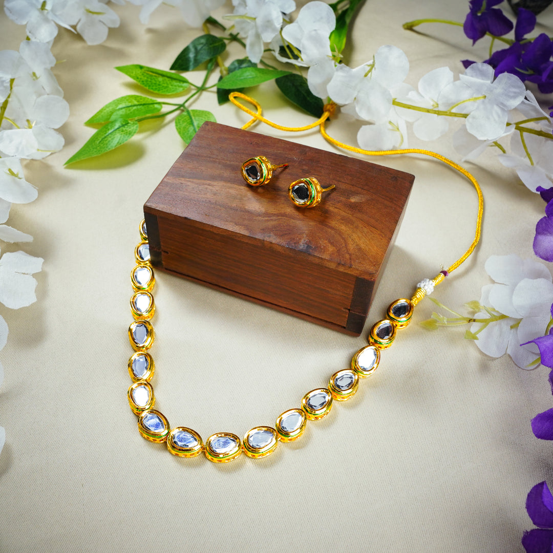 Gold Plated Oval Shape Kundan Necklace Set