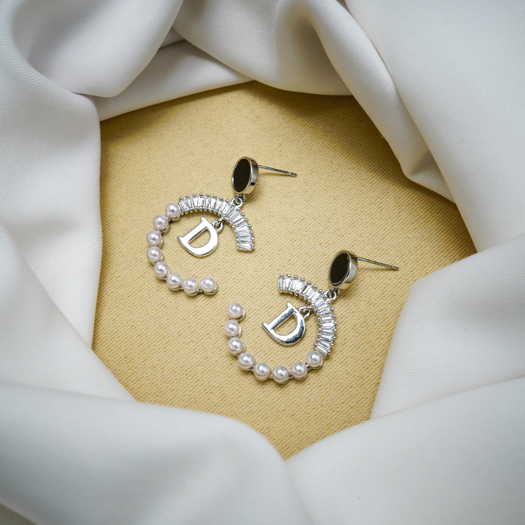 stud earrings