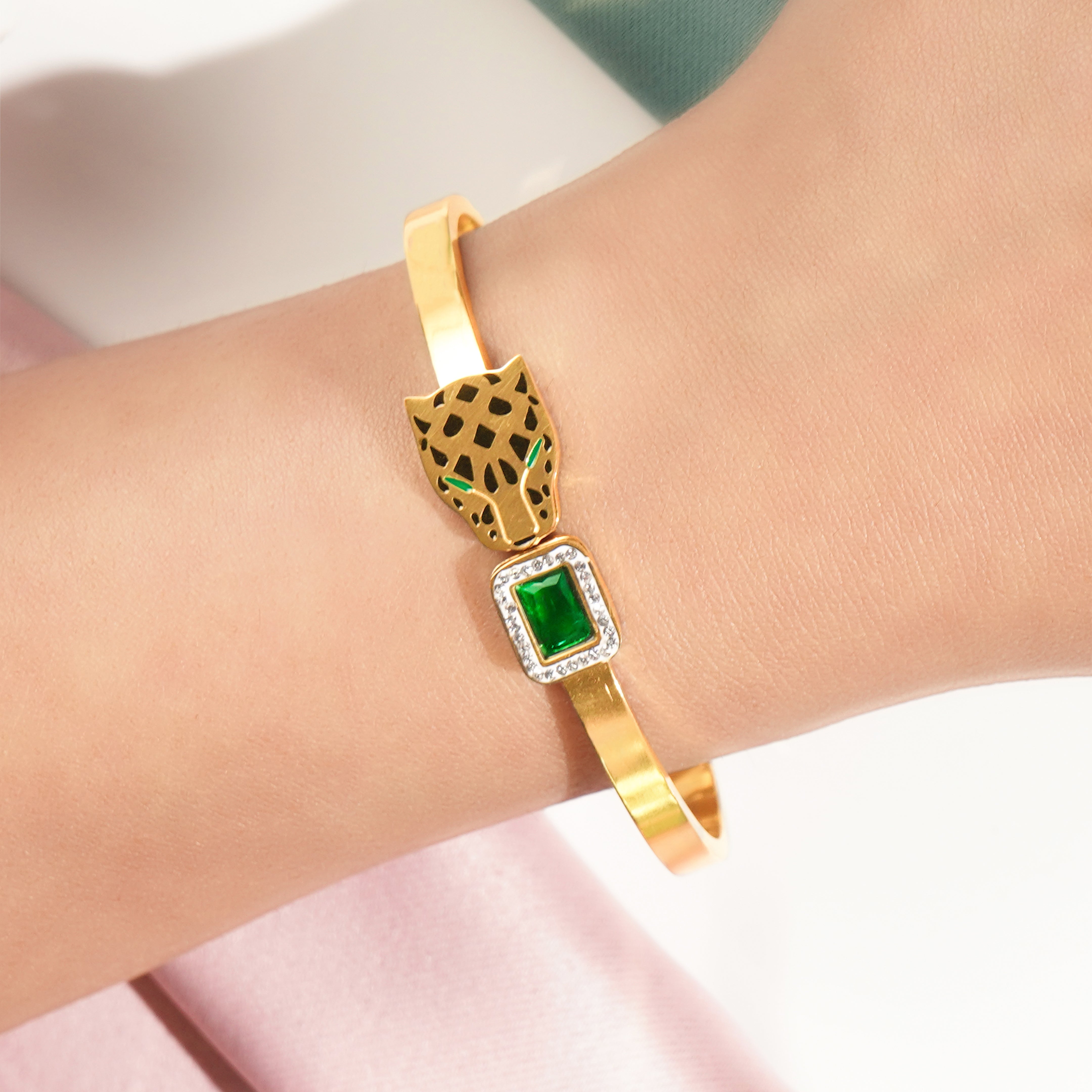 Emerald Eye Bracelet