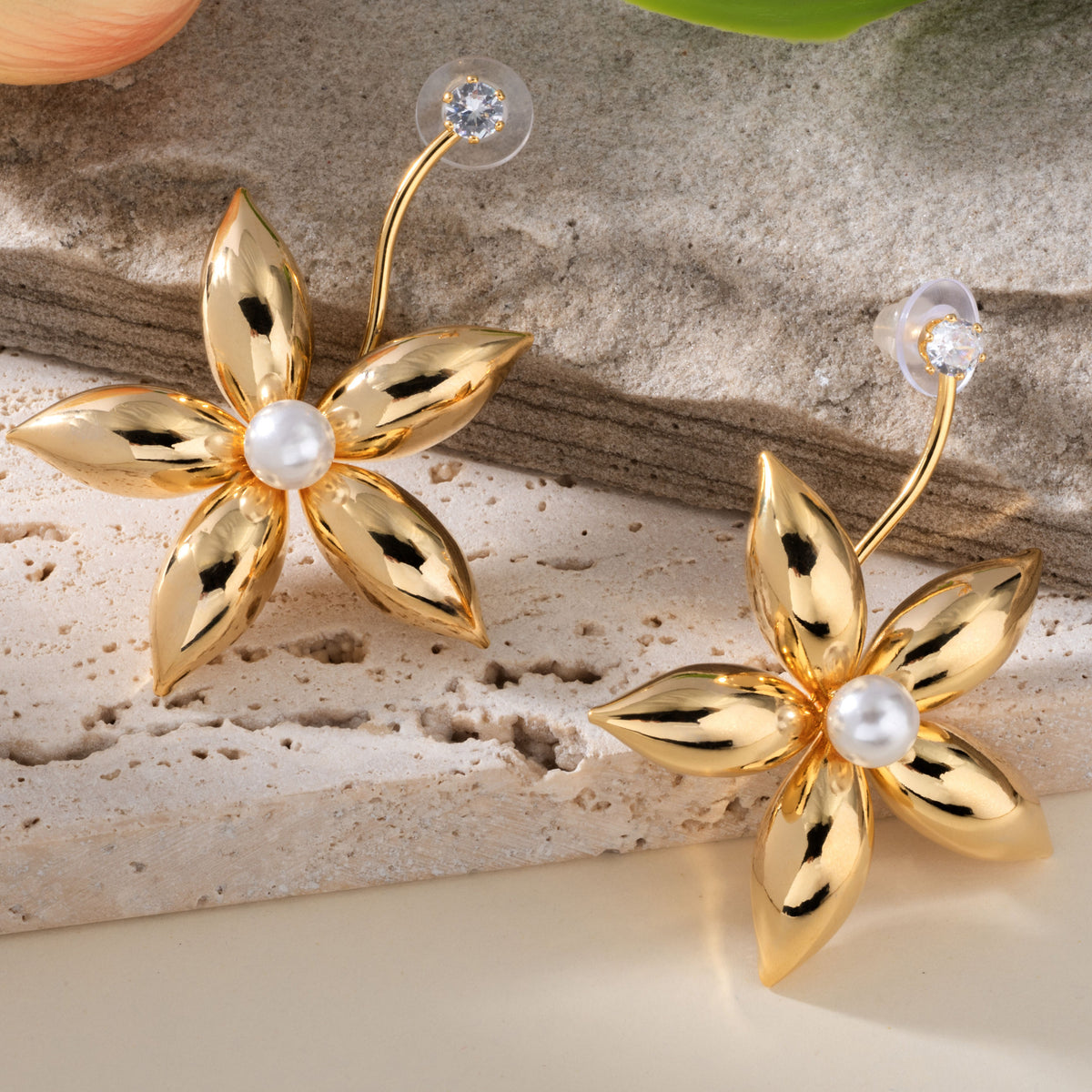 Daisy's Pearls - Gold Drop Earrings