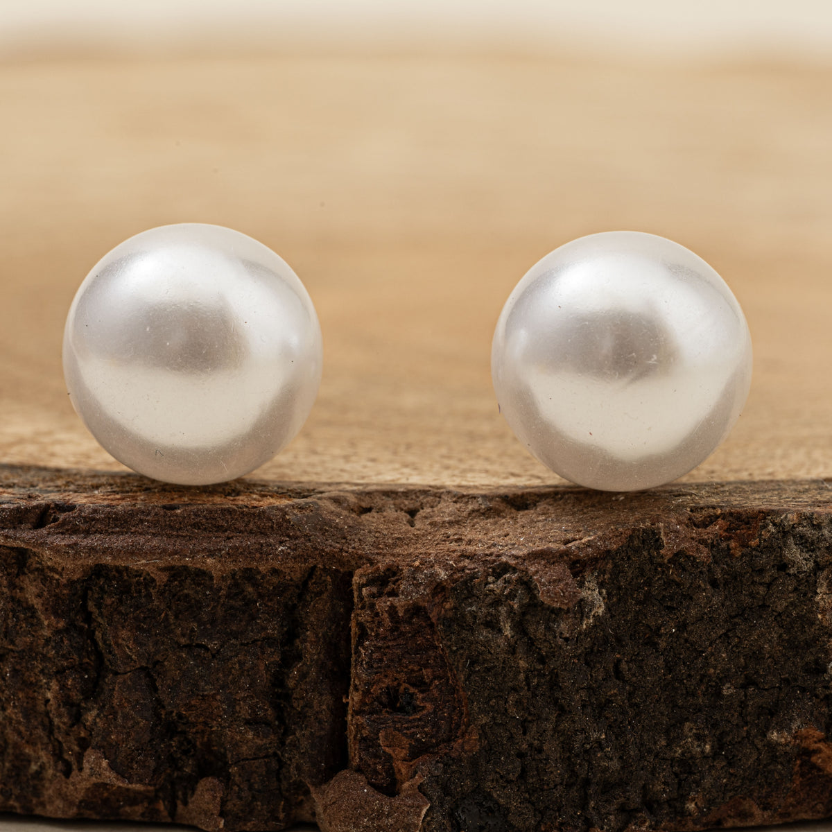 Pearly White - Layered Bead Necklace