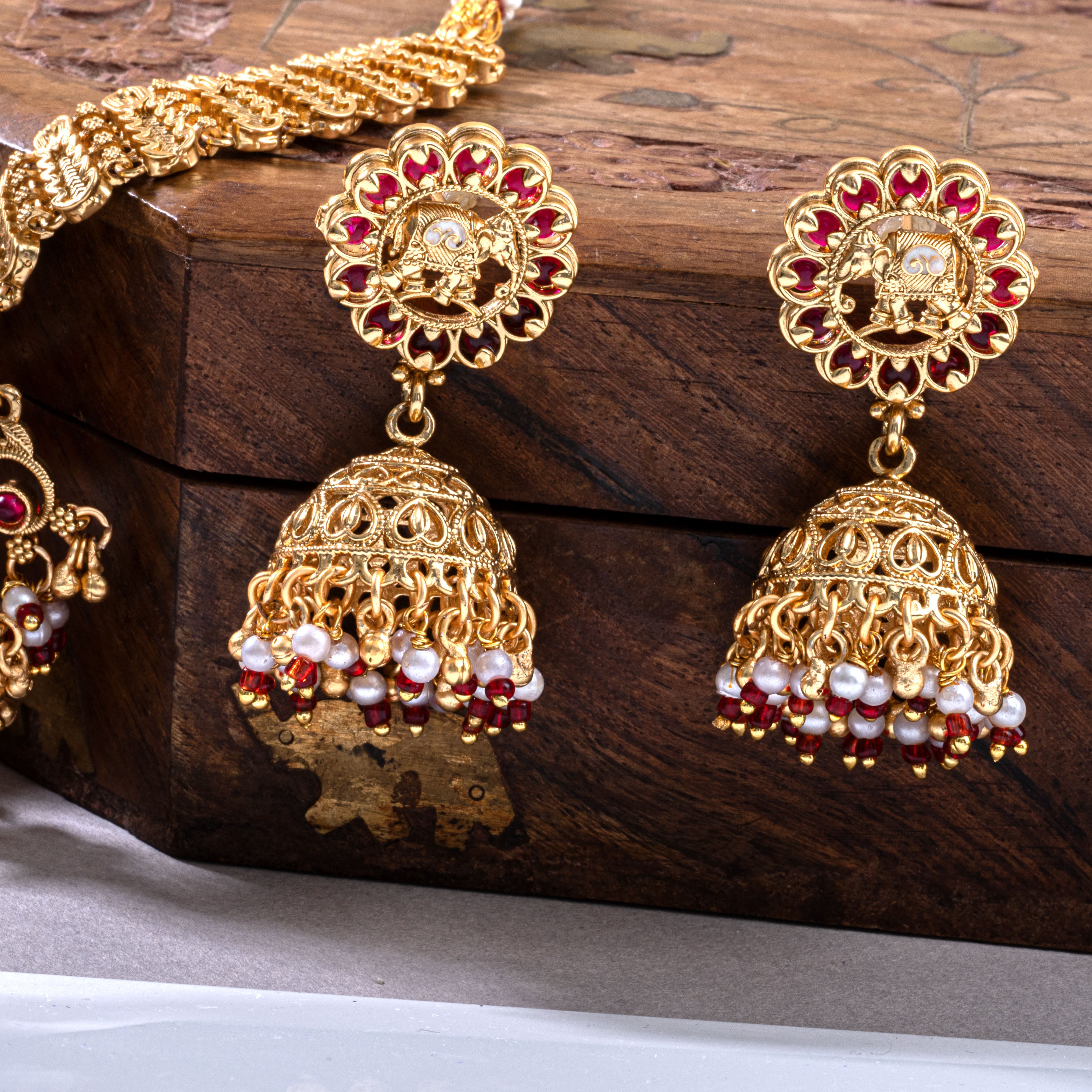 Rani Varnika Rajwada Necklace Set
