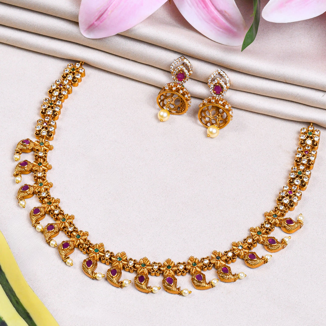 Adorable Floral Necklace Set